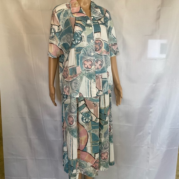 Vintage Abstract Pastel Pattern Top and Maxi Skirt Set - Picture 2 of 13
